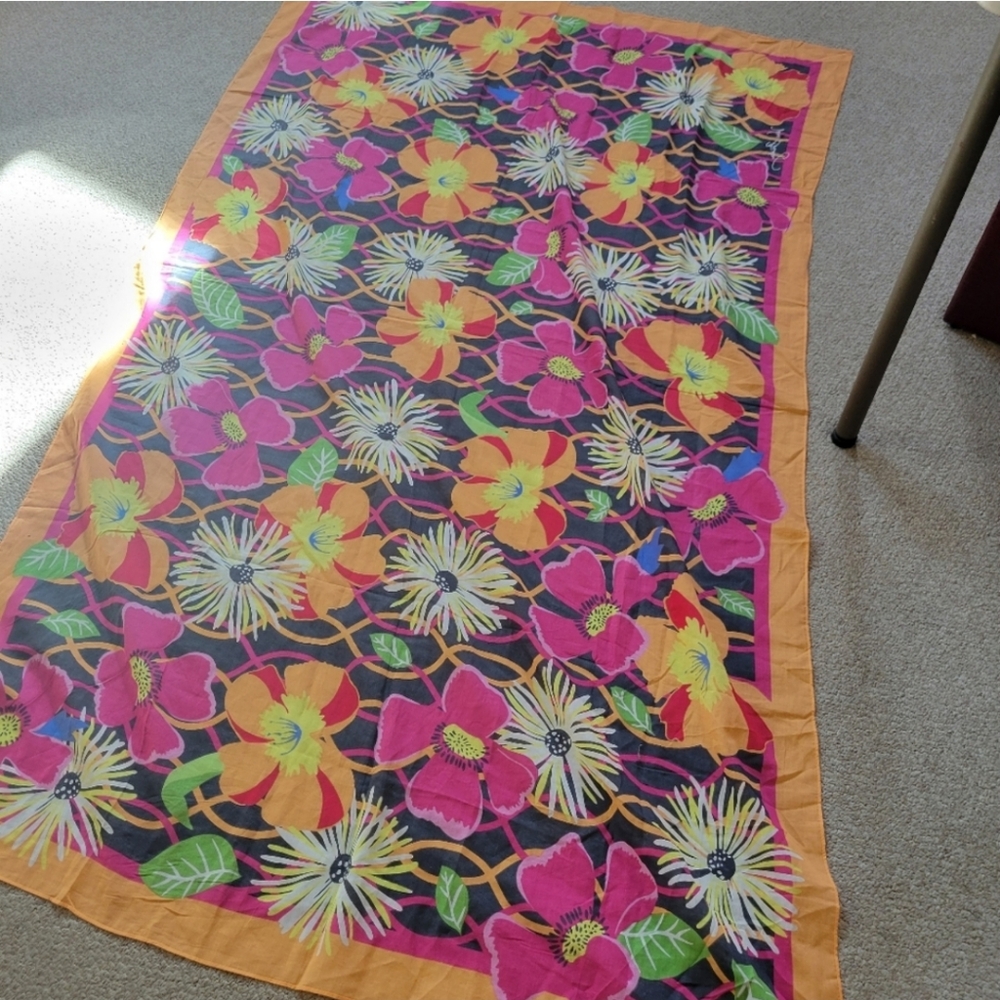 Vera Bradley Large Floral Scarf Sarong ~ Retired Jazzy Blooms ~Bright & Colorful - Picture 3 of 14